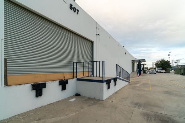 555 East Jefferson Boulevard, Los Angeles, CA 90011